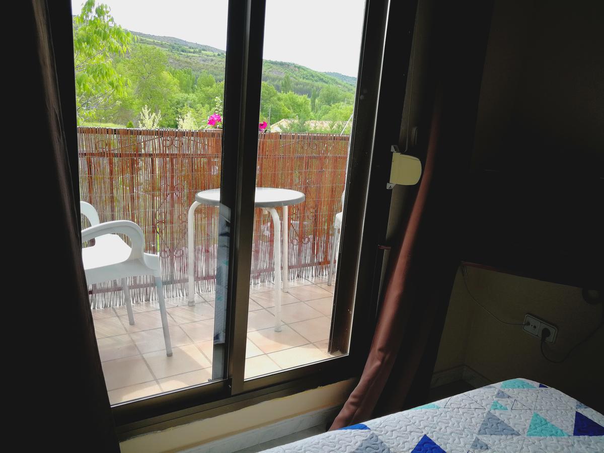 Hostal Escarla Арен Экстерьер фото